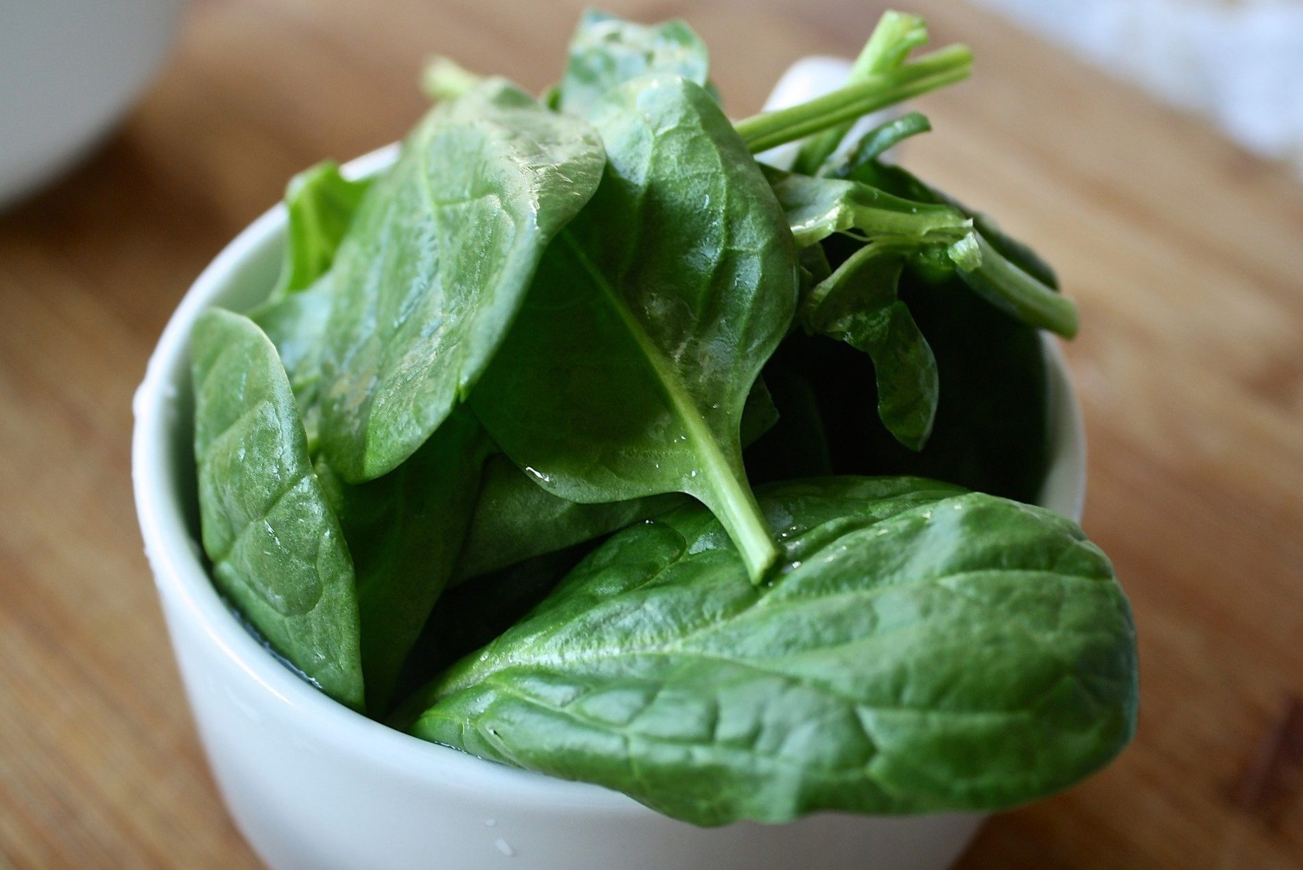 Sauteed Spinach & Garlic - The Busy Vegetarian