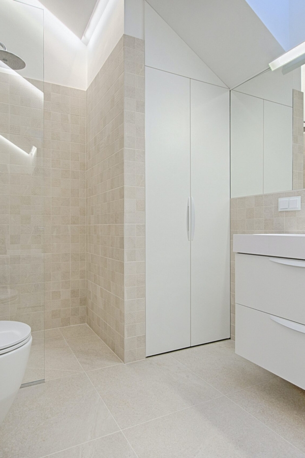 Should I Consider Buying a Floating Bathroom Vanity